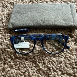 NWT Blue light reading glasses with 0  magnification by Peepers.